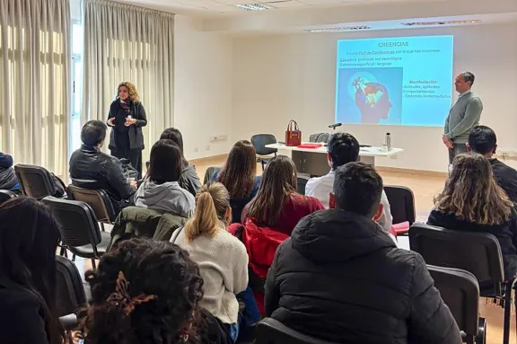 Capacitaron a trabajadores de Salud en comunicación de situaciones críticas