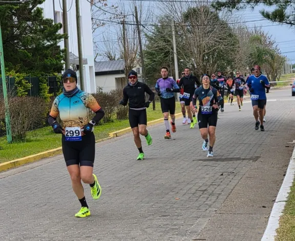Ignacio Arzani y Natalia Crespo ganaron el Duatlón Lagos de Buenos Aires