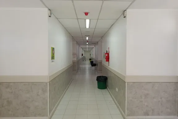 Provincia destacó las obras en un pabellon del hospital Centenario