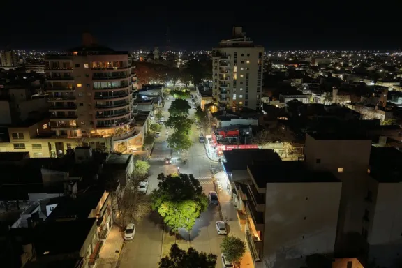 La zona este de la ciudad ya cuenta con las 670 nuevas lámparas LED