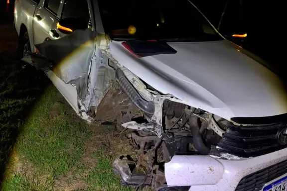 Gualeguaychú: Una camioneta chocó contra un camión en la Ruta 14