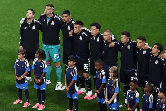 "¡Vamos por todo, Argentina!": del emotivo video de AFA al Himno en cadena nacional antes de la gran final