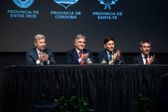 Frigerio asumió la presidencia pro tempore de la Región Centro