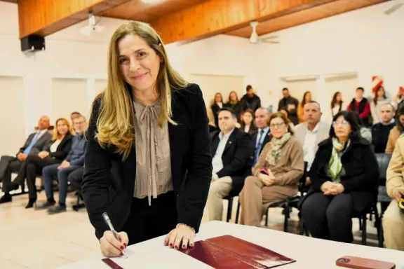 El Superior Tribunal de Justicia se reunió en Villa Paranacito y juró la nueva jueza de Paz