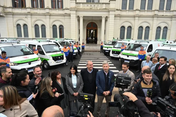Una de las 24 nuevas ambulancias se destinaría al 107 del hospital Centenario