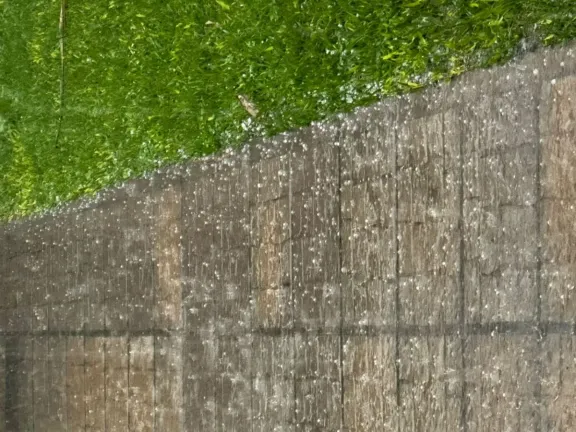 Diluvio y granizo en Gualeguaychú: rige alerta naranja y se esperan tormentas más intensas por la tarde