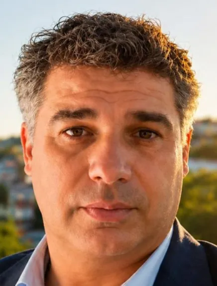 Leonardo Bacigalupo encabeza la lista a la intendencia de los vecinalistas entrerrianos