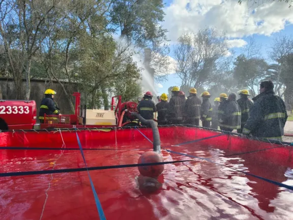 En el ex Frigorífico se simuló cómo atacar un fuego de gran magnitud