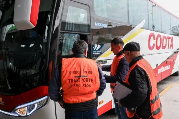 Se podrán denunciar fallas en los micros interurbanos desde Mi Entre Ríos